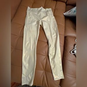 Iridescent leggings Fabletics. Size XL. Cream/gold iridescent.